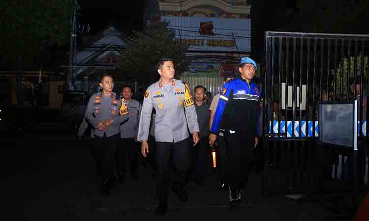 Jaga harkamtibmas ngawi, kapolres pimpin apel siaga dan patroli skala besar