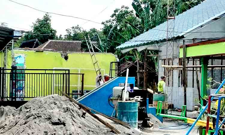 Pembangunan gedung paud di desa teguhan ngawi tanpa papan transparansi