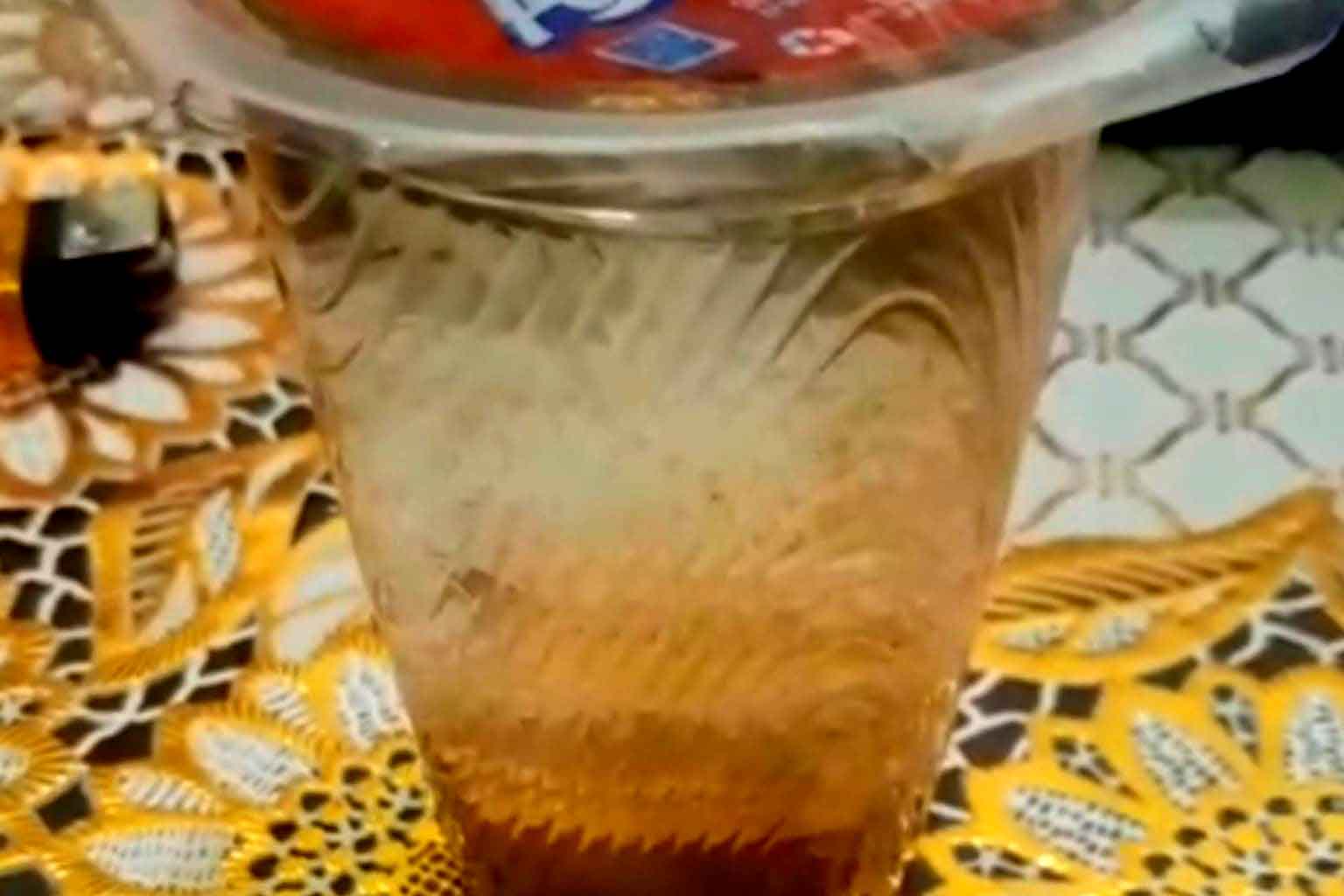 Perangkat desa di pemalang temukan potongan cutter dan air keruh dalam air kemasan ajibpol