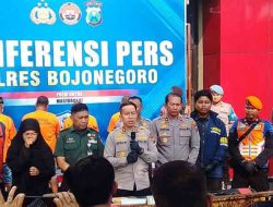 Polres Bojonegoro Tangkap Tiga Orang Pelaku Pencuri Besi Rel KA dan Satu Penadah