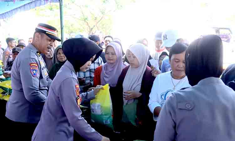 Polres dan bulog bojonegoro gelar gerakan pangan murah