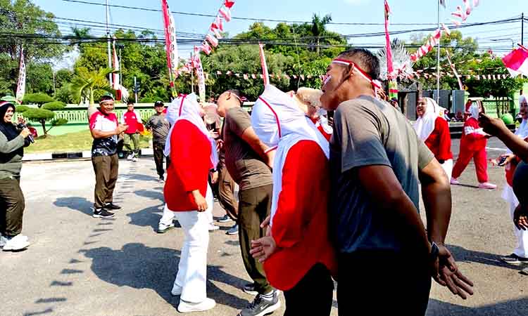 Sambut hut ri ke 80, kodim 0805 ngawi gelar lomba unik dan meriah