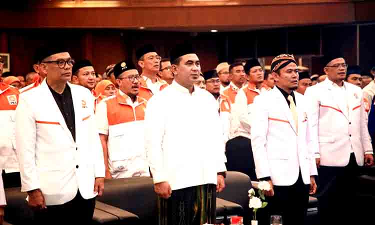 Taj yasin ajak legislatif kawal rencana kenaikan insentif guru agama di jateng