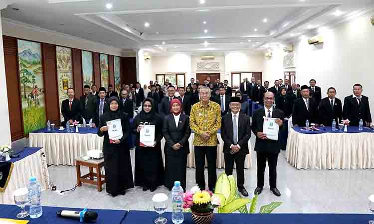 Wabup tuban dorong asn lulusan pkp jadi motor pelayanan publik berkualitas