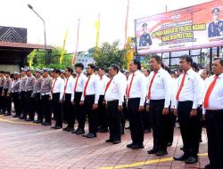 47 Personel Polri dan PHL Polres Ngawi Mendapat Penghargaan Kapolres