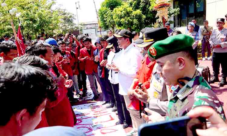 Bupati sidoarjo apresiasi komitmen pc imm