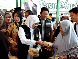 Bupati Sidoarjo Kembali Dampingi Gubernur Jatim Tinjau Pasar Murah
