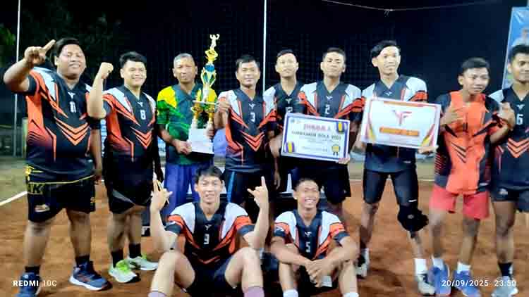 Desa kenongo raih juara turnamen voli putra kartar cup 2025