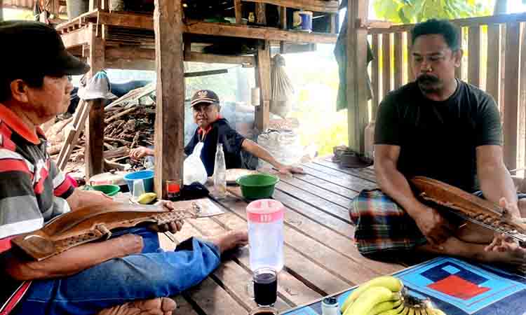 Dg. ngepong, penjaga nada dan narasi leluhur makassar