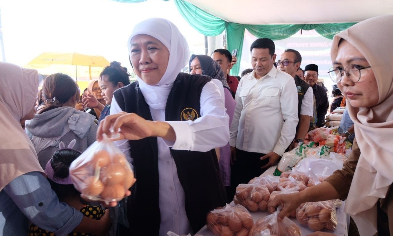 Gubernur jawa timur bersama bupati sidoarjo