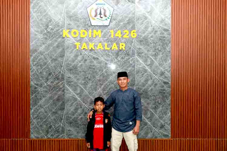 Harapan baru dari pelukan seorang pemimpin