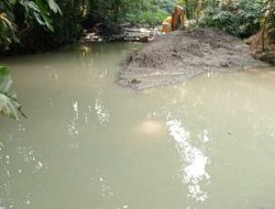 Dinas PUPR Kota Kediri Lakukan Normalisasi Sumber Cakarsi di Kelurahan Tosaren