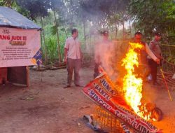Polsek Ngadiluwih Polres Kediri Bubarkan Arena Judi Sabung Ayam di Desa Banjarejo