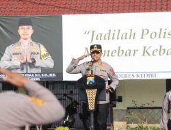 Kapolres Kediri Tekankan Soliditas dan Semangat Anggota dalam Apel Jam Pimpinan