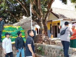 Polres Pasuruan Bersama BEM Gelar Gerakan Pangan Murah Salurkan 5 Ton Beras di Lereng Bromo