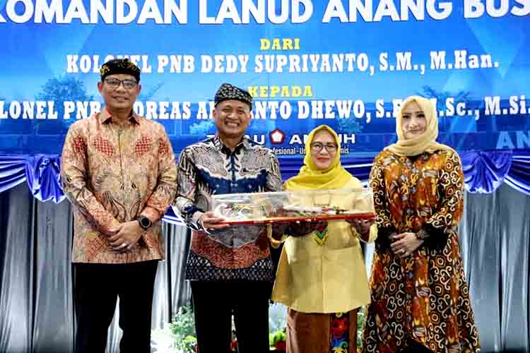 Kapolda kaltara hadiri kenal pamit danlanud anang busra