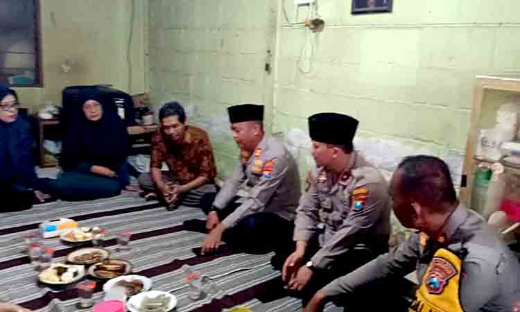 Kapolres mojokerto kunjungi rumah duka korban mutilasi di lamongan, tegaskan komitmen penegakan hukum
