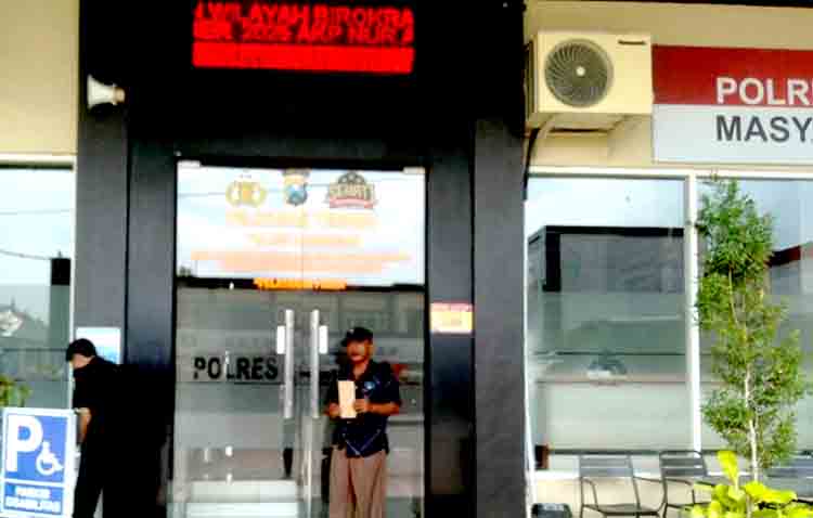 Merasa ditipu warga pucuk laporkan