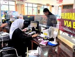 Layanan Samsat Semarang II Tetap Prima, Warga Antusias Bayar Pajak