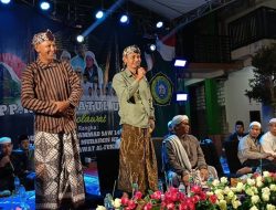 Peringatan Khoul ke-15 K. Abdul Muhaimin di Ponpes Khozinatul Ulum Berlangsung Khidmat dan Meriah