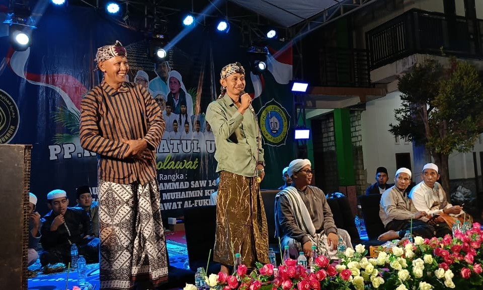 Peringatan khoul ke 15 kh. abbul muhaimin di ponpes khozinatul ulum berlangsung khidmat dan meriah 2