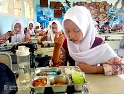 SPPG Dahlia Kandangan Resmi Luncurkan Program MBG, Ribuan Porsi Makanan Bergizi Dibagikan ke Pelajar