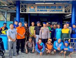 Satpolairud Polres Lamongan Evakuasi Nelayan Korban Laka Laut di Perairan Paciran