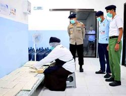 Kapolres Bojonegoro Tinjau SPPG, Pastikan Makanan MBG Aman dan Bergizi