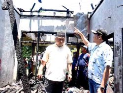 Rumah Warga Terbakar di Krian, Bupati Subandi Siapkan Dana BTT untuk Perbaikan Total