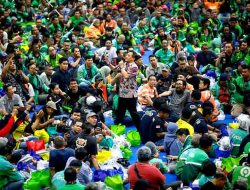 Gubernur Ahmad Luthfi Bebaskan Biaya SIM Mati untuk Ratusan Pengemudi Ojol