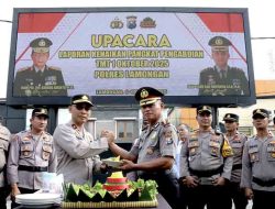 AKP Suwandi Terima Kenaikan Pangkat Pengabdian, Polres Lamongan Gelar Upacara Khidmat