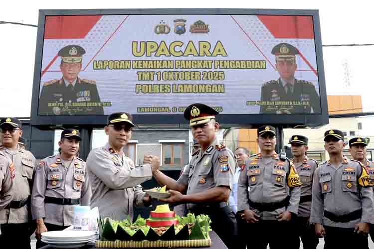 Akp suwandi terima kenaikan pangkat pengabdian