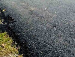 Baru Empat Hari Diaspal, Jalan Ujunggede Sudah Rusak: Warga Sebut Mirip Jenang