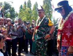 Brigjen TNI Farouk Pakar Tinjau TMMD Ke-126 di Sidoarjo, Wabup Mimik Idayana Sambut Hangat Tim Wasev