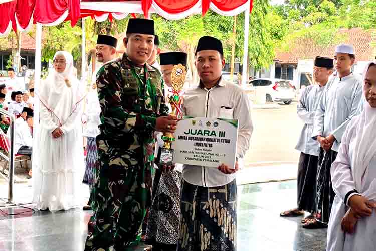 Dandim pemalang hadiri apel