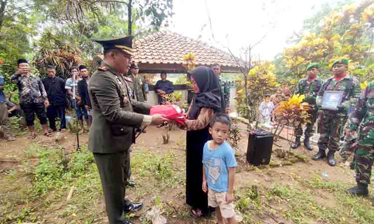 Dandim pemalang pimpin upacara militer