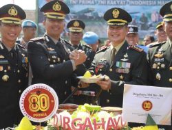 Kapolres Kediri Kota dan Kapolres Kediri Beri Kejutan di HUT TNI ke-80 — Wujud Sinergitas dan Rasa Syukur TNI-Polri