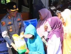 Polres Ngawi Berbagi Warga Desa Pacing : Terimakasih Pak Polisi