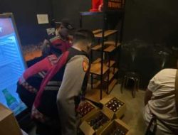 Harkamtibmas Polres Tulungagung Gelar Razia, Puluhan Botol Miras Diamankan