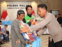 Polres Malang Gelar Khitan Massal Gratis, Puluhan Anak Dapat Bingkisan dan Sembako