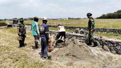 Satgas TMMD Sengkuyung Tahap IV Kodim Pemalang Bangun Talud di Desa Sukorejo untuk Tingkatkan Infrastruktur Desa