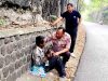 Ipda Purnomo Evakuasi Dua ODGJ Terlantar di Gunung Girik Lamongan: Aksi Kemanusiaan di Tengah Keterbatasan