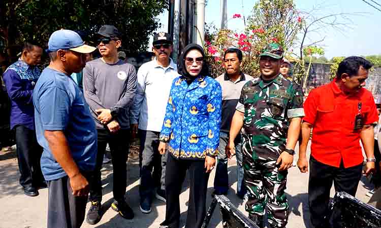 Jembatan di tambak cemandi putus