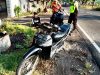 Nyaris Maut di Jalan Tak Rata, Motor Terjungkal! Siapa Bertanggung Jawab?