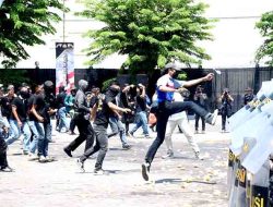 Polda Jatim Gelar Simulasi Sispamkota di GOR Sidoarjo