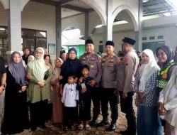 Tangis Pilu Menyambut Kedatangan Jenazah Arief Rahman hakim Korban Pembunuhan Di Lamongan