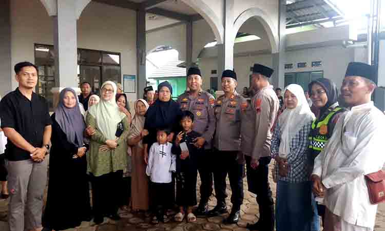 Tangis pilu menyambut kedatangan jenazah sugeng