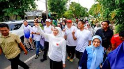 Gubernur Khofifah Ikut Jalan Sehat Hari Santri 2025 di Lamongan, Tegaskan Peran Santri dalam Pembangunan Bangsa