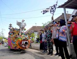 Wabup Sidoarjo Berangkatkan Pawai Budaya Desa Semambung Jabon