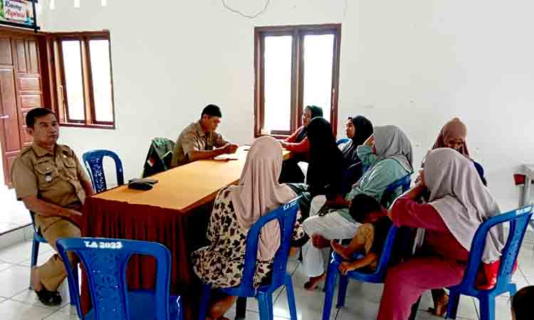 Warga desa barugaya pertanyakan surat nikah 2